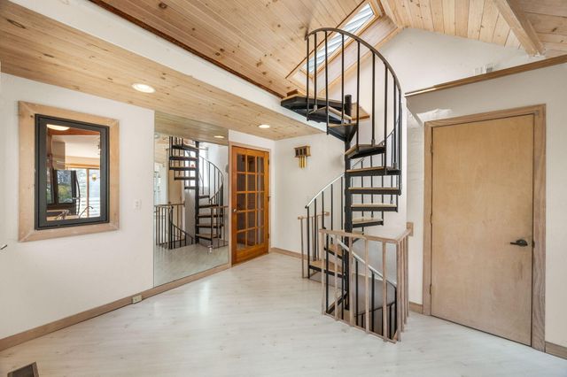 2 Hibbs Lane, West Falmouth, MA 02540