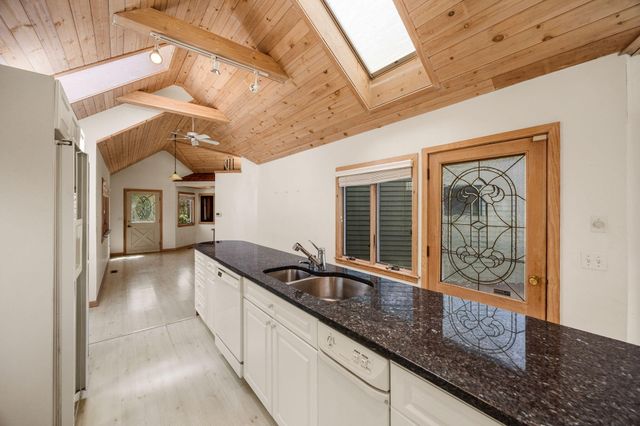 2 Hibbs Lane, West Falmouth, MA 02540