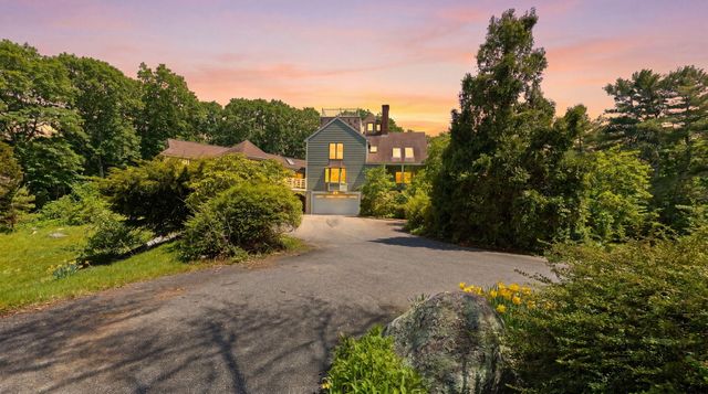 2 Hibbs Lane, West Falmouth, MA 02540
