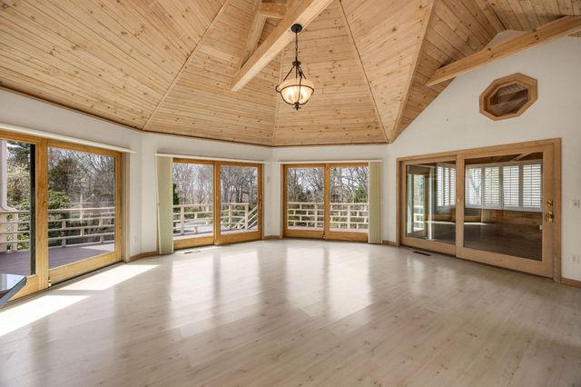 2 Hibbs Lane, West Falmouth, MA 02540