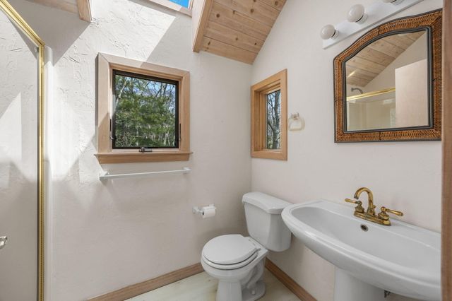 2 Hibbs Lane, West Falmouth, MA 02540