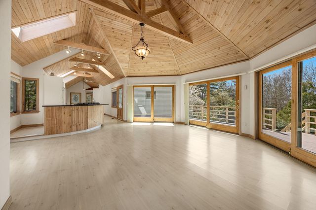 2 Hibbs Lane, West Falmouth, MA 02540