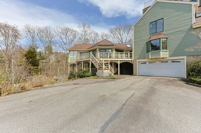 2 Hibbs Lane, West Falmouth, MA 02540
