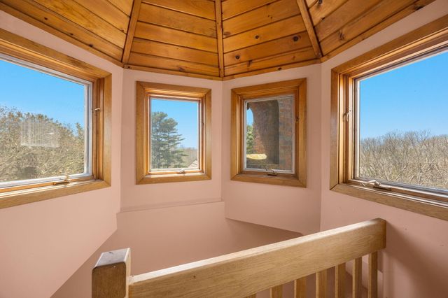 2 Hibbs Lane, West Falmouth, MA 02540