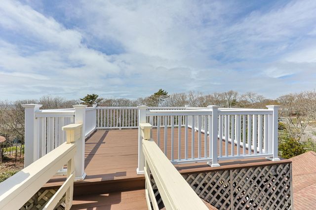 2 Hibbs Lane, West Falmouth, MA 02540