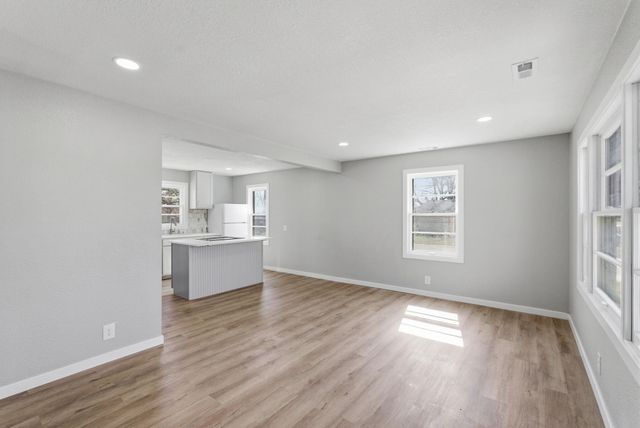 602 N Sheridan St, Wichita, KS 67203