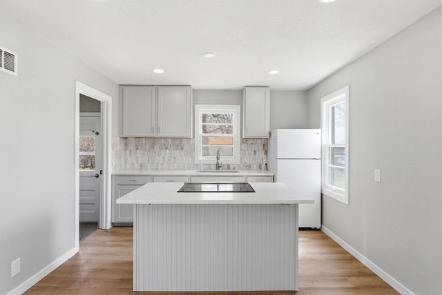 602 N Sheridan St, Wichita, KS 67203