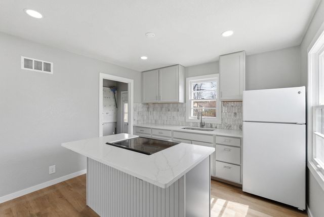 602 N Sheridan St, Wichita, KS 67203