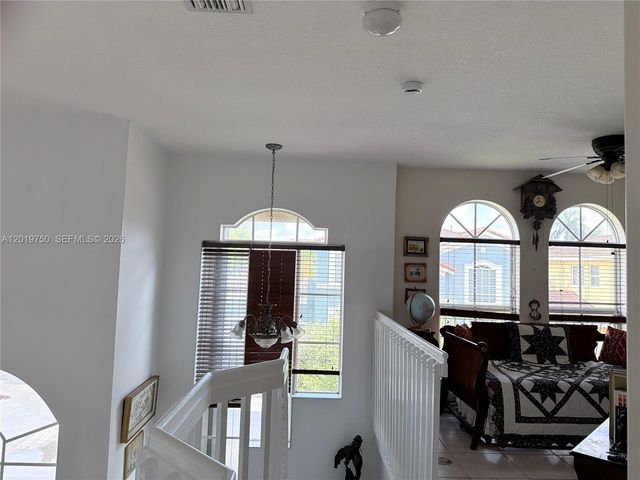 10824 NW 51st Ln, Doral, FL 33178