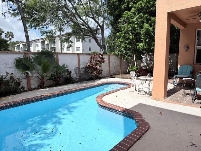 10824 NW 51st Ln, Doral, FL 33178