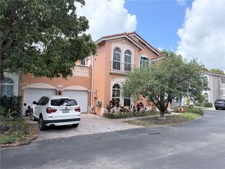 10824 NW 51st Ln, Doral, FL 33178