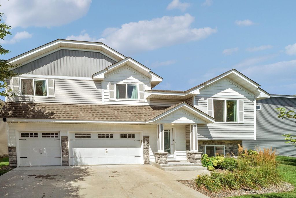 4345 122nd Circle NE, Blaine, MN 55449