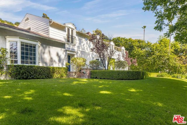 3734 Longridge Avenue, Sherman Oaks, CA 91423