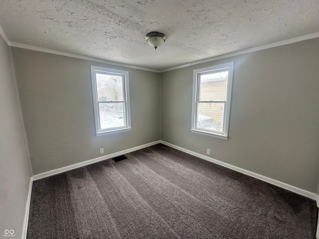 2415 E 9th Street, Anderson, IN 46012