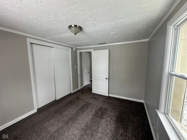 2415 E 9th Street, Anderson, IN 46012