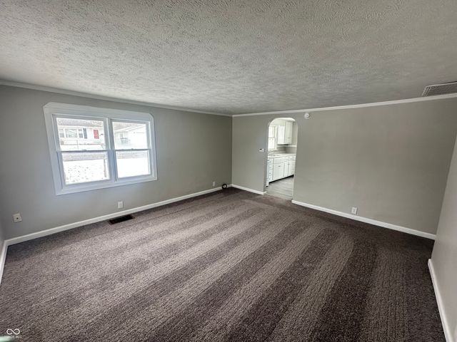 2415 E 9th Street, Anderson, IN 46012