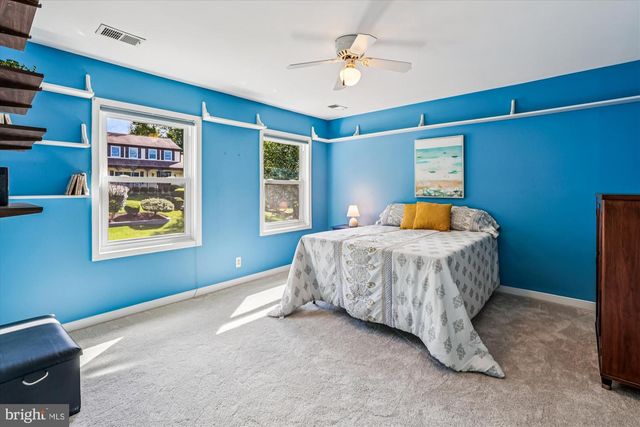 15350 EDGEHILL DR, Dumfries, VA 22025