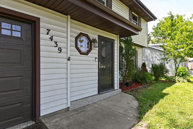 7439 S Pennsylvania AVENUE, Oak Creek, WI 53154