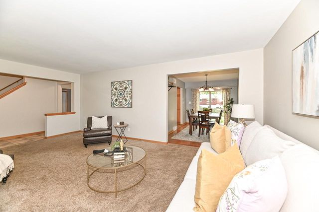 7439 S Pennsylvania AVENUE, Oak Creek, WI 53154