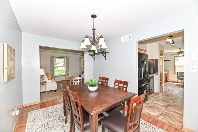 7439 S Pennsylvania AVENUE, Oak Creek, WI 53154