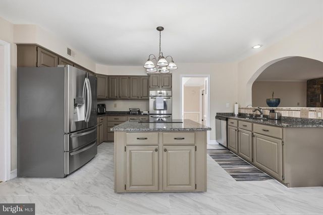 22340 FLINTRIDGE DR, Brookeville, MD 20833