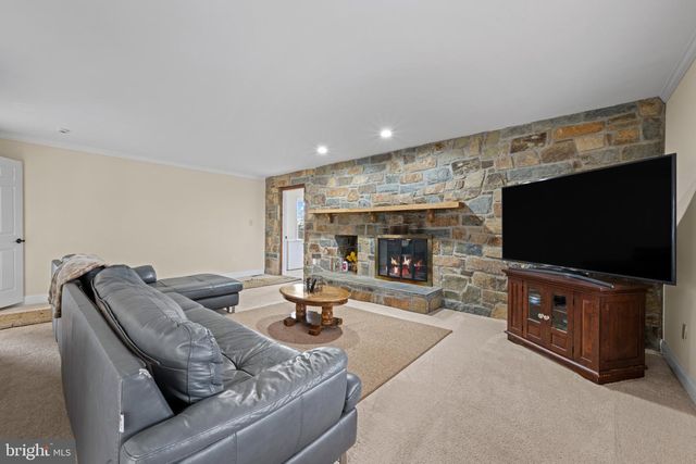 22340 FLINTRIDGE DR, Brookeville, MD 20833