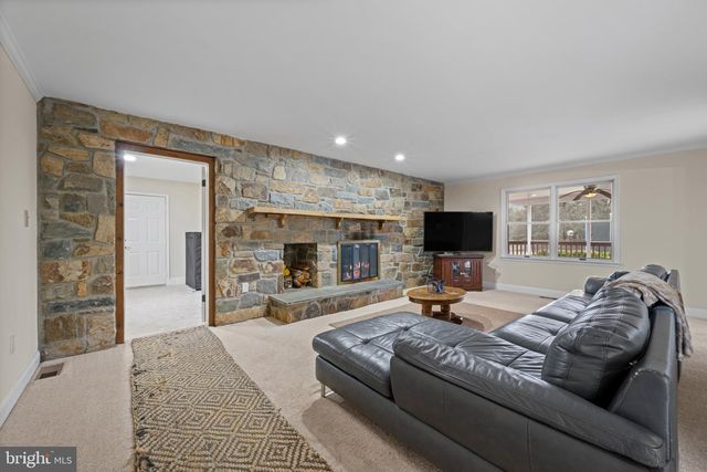 22340 FLINTRIDGE DR, Brookeville, MD 20833