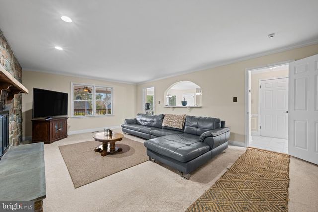 22340 FLINTRIDGE DR, Brookeville, MD 20833