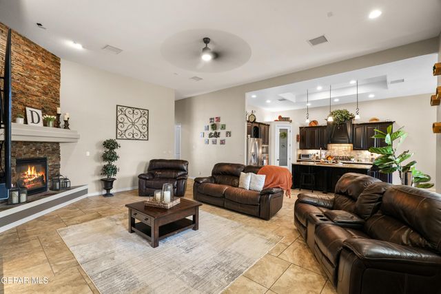 3821 TIERRA CHISUM Drive, El Paso, TX 79938