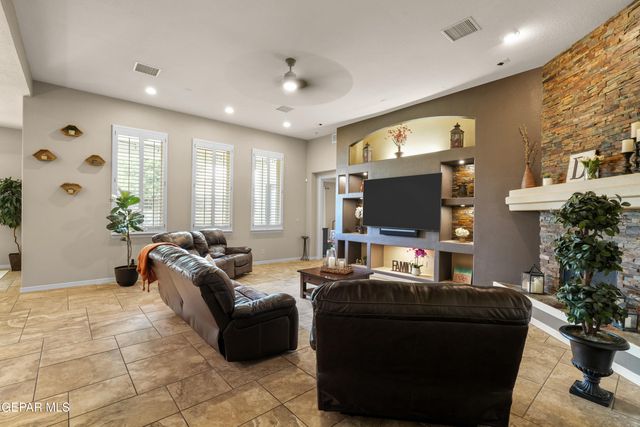 3821 TIERRA CHISUM Drive, El Paso, TX 79938