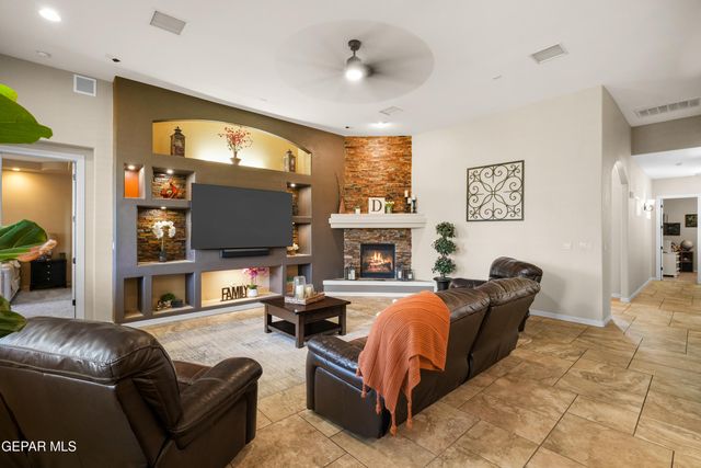 3821 TIERRA CHISUM Drive, El Paso, TX 79938