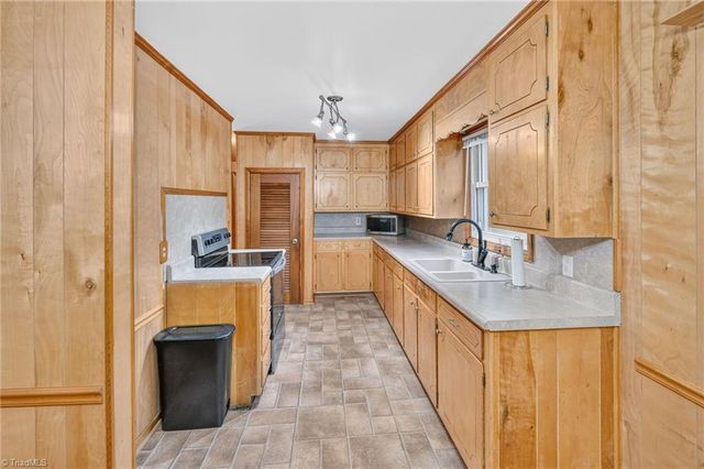 1401 Walnut Street, Reidsville, NC 27320