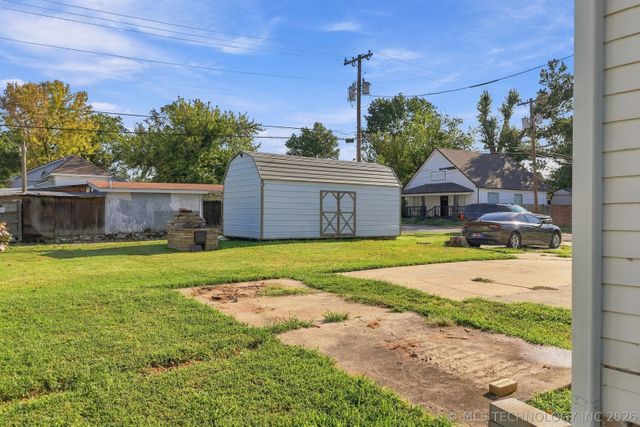 332 E 4th Street, Claremore, OK 74017
