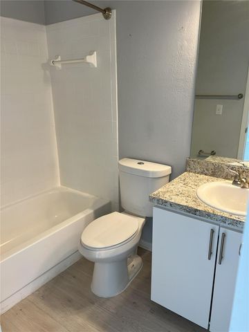 2568 WOODGATE BOULEVARD 206, Orlando, FL 32822