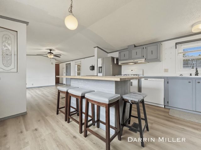 84 Maple Court, Muskegon Twp, MI 49445