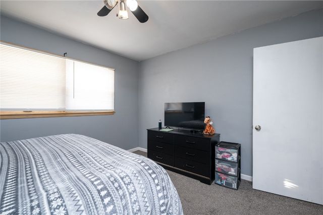 905 Knollcrest, Marion, IA 52302