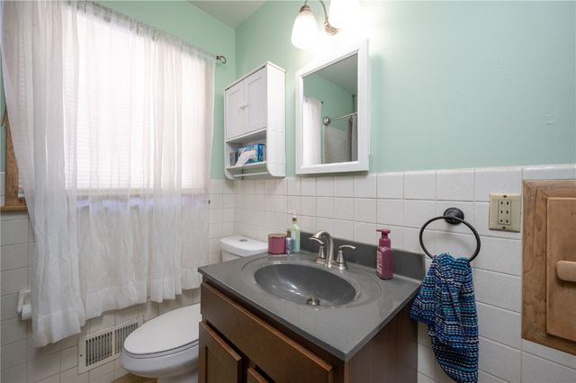 905 Knollcrest, Marion, IA 52302