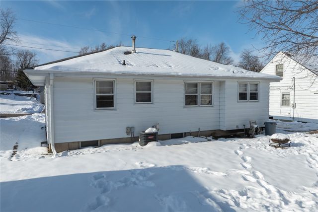 905 Knollcrest, Marion, IA 52302
