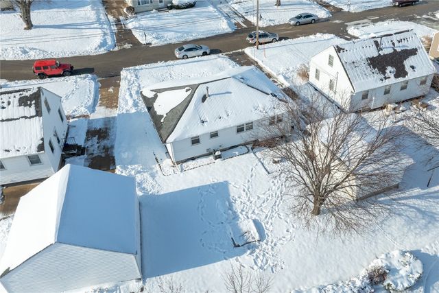 905 Knollcrest, Marion, IA 52302