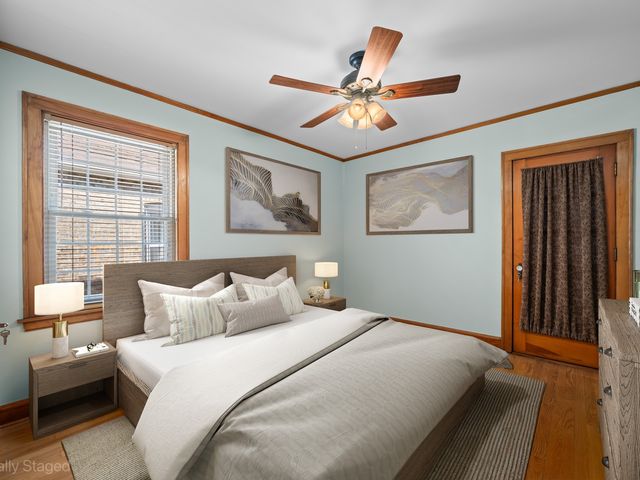 6950 W Barry Avenue, Chicago, IL 60634