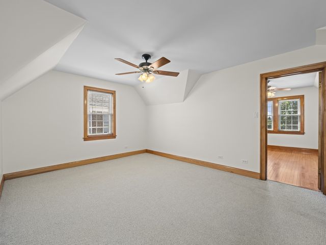 6950 W Barry Avenue, Chicago, IL 60634