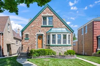 6950 W Barry Avenue, Chicago, IL 60634