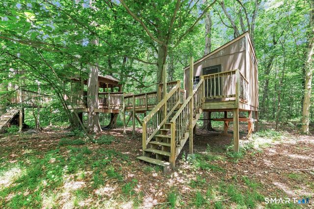 65 Arrowwood Place, Stratford, CT 06614