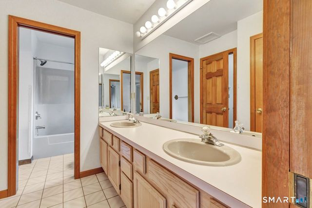65 Arrowwood Place, Stratford, CT 06614