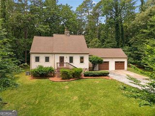 208 Nacoochee Drive, Woodstock, GA 30188