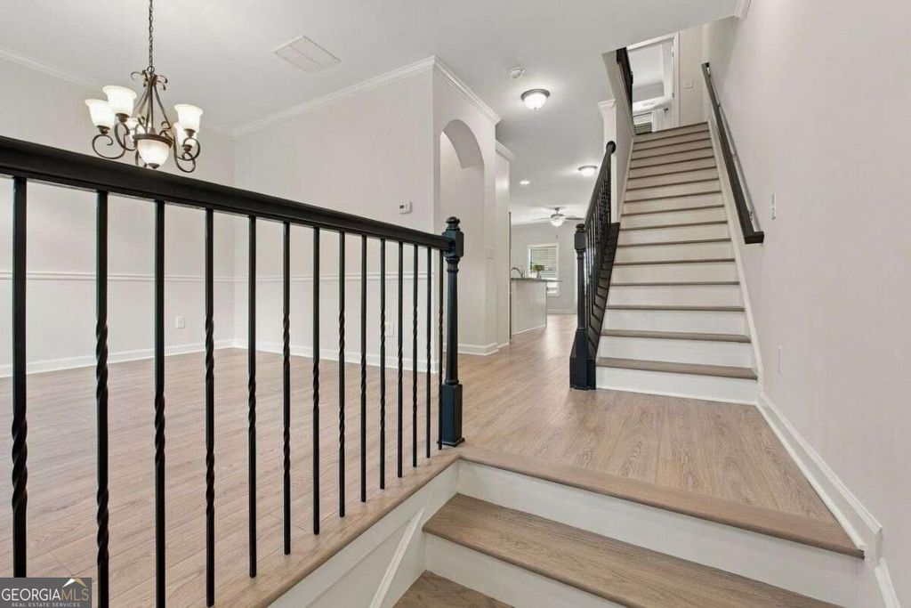 7430 Highland Bluff, Sandy Springs, GA 30328 — photo 2