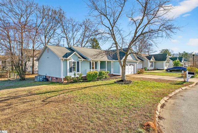 404 Frostberry Court, Fountain Inn, SC 29644