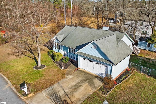 404 Frostberry Court, Fountain Inn, SC 29644