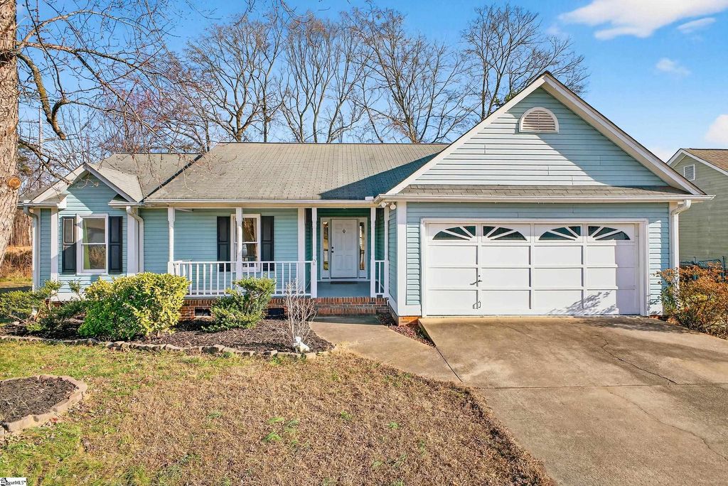 404 Frostberry Court, Fountain Inn, SC 29644