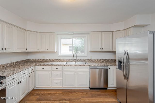 5847 Artwell Drive, Sylvania, OH 43560